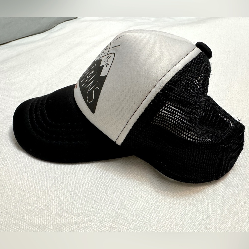 bubu | Infant “Say Yes to the Mountains” Trucker Hat | 12-18 months - Picture 3 of 4